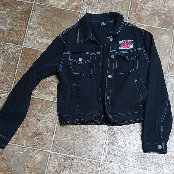 Forever 21 Jackets & Blazers - Forever 21 Black Denim Jacket 'Thanks' Patch Size Medium